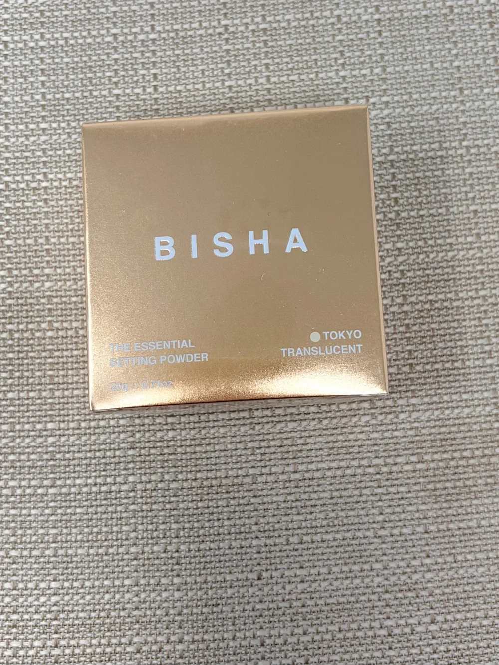 Bisha Essential Setting Powder in Tokyo Translucent, Brand NEW, MSRP $40